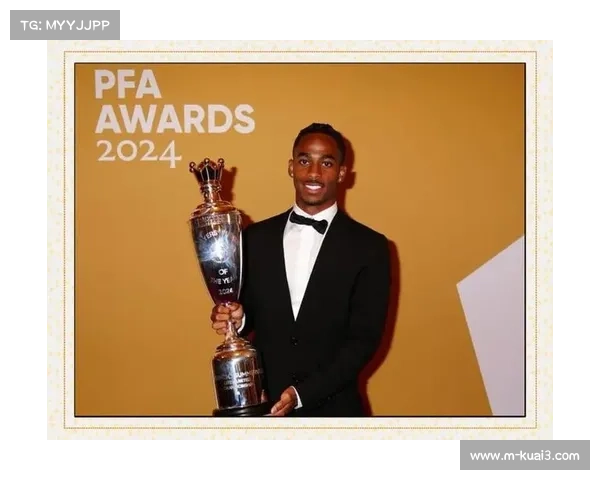 萨默维尔打入赛季首球，西汉姆联脱离降级区