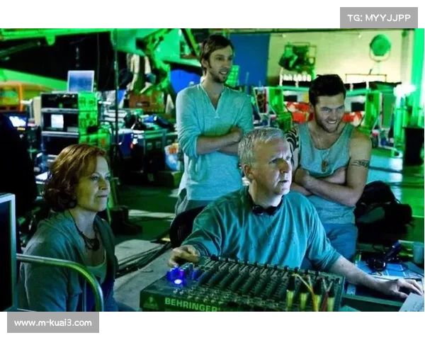 退役拳王胡谦逊血染金牌照十年后引热议，成军事题材电影原型